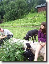 Foto:Bull sraz :):Lexa Plexa si prohl�� Ozzyho z v��ky :)