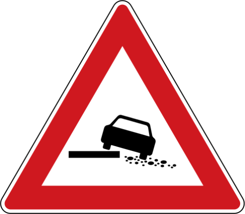 Dopravn� zna�ka: A 28 Nebezpe�n� krajnice