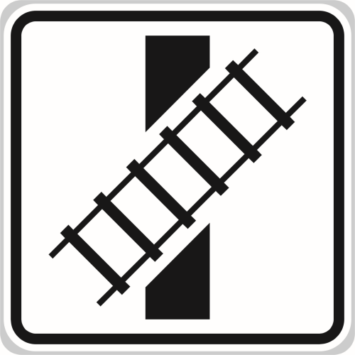 Dopravn� zna�ka: E 10 Tvar k��en� pozemn� komunikace s dr�hou