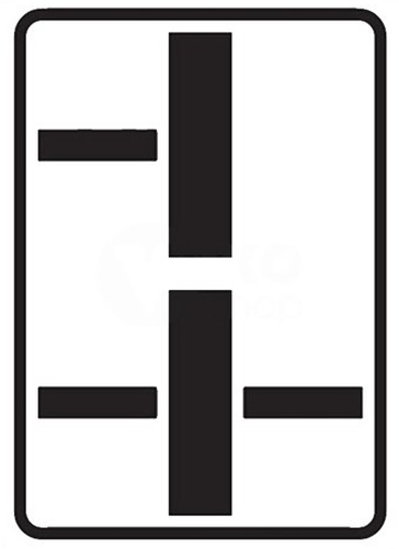 Dopravn� zna�ka: E 2d Tvar dvou k�i�ovatek