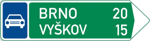 Dopravn znaka: IS 2d Smrov tabule pro pjezd k silnici pro motorov vozidla (s dvma cli)