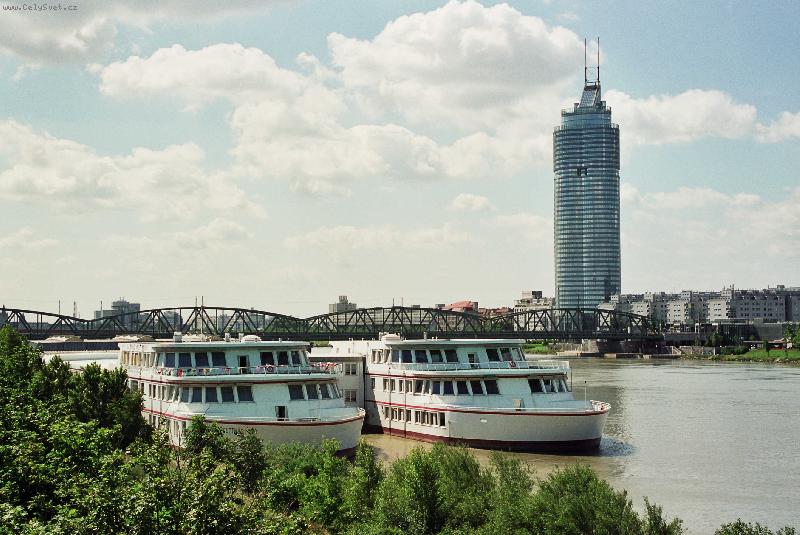 Foto: V�de�-Mrakodrap Millennium Tower