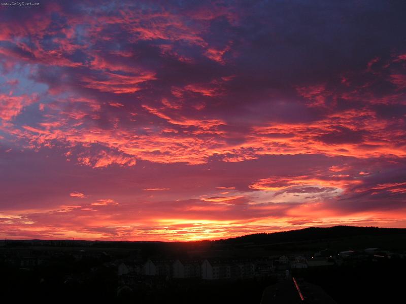 Foto: pohled z okna-zapad slunce