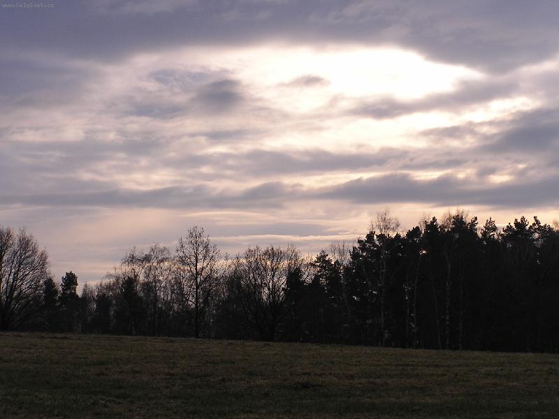 Foto: Nesmi�iteln� obloha