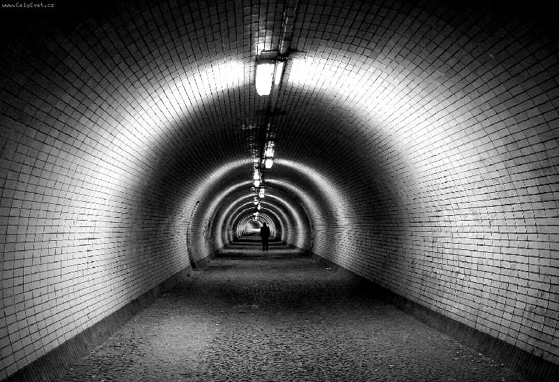 Foto: ...cesta do jin�ch dimenz�...-Praha