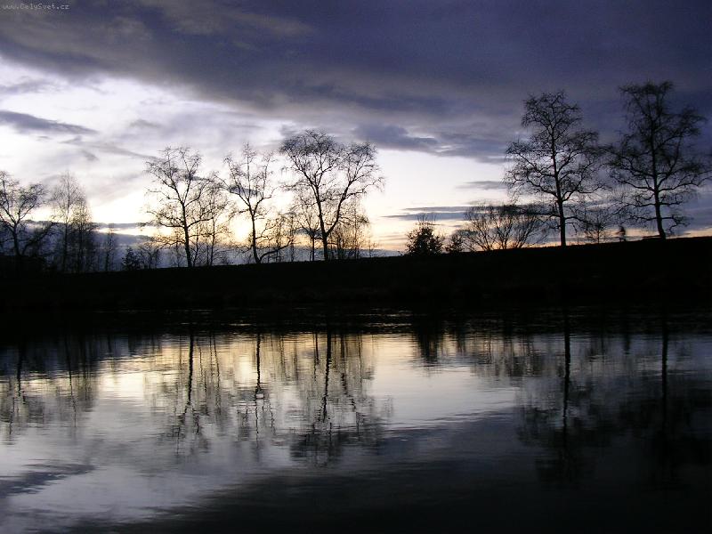 Foto: Ve�er-u �eky Vltava