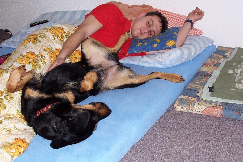 Foto: M�ja-...a takhle po ob�d� odpo��v�m s p�n��kem  !!!