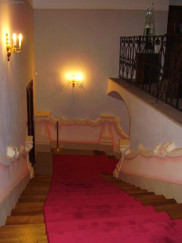 Foto: Z�mek Bezdru�ice-Schody pro ........