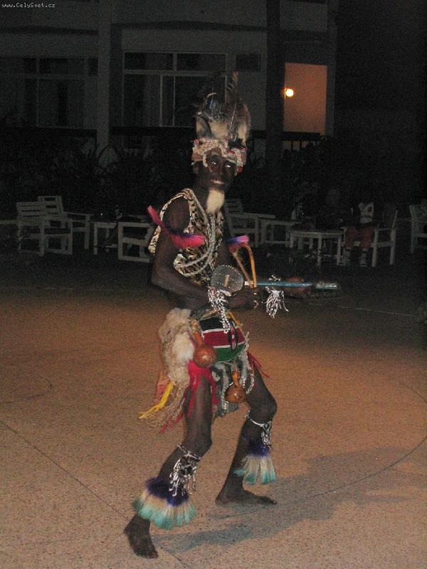 Foto: masajsk� �aman-Mombasa