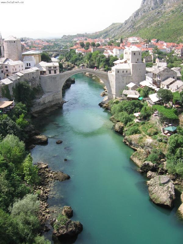 Foto: most v Mostaru