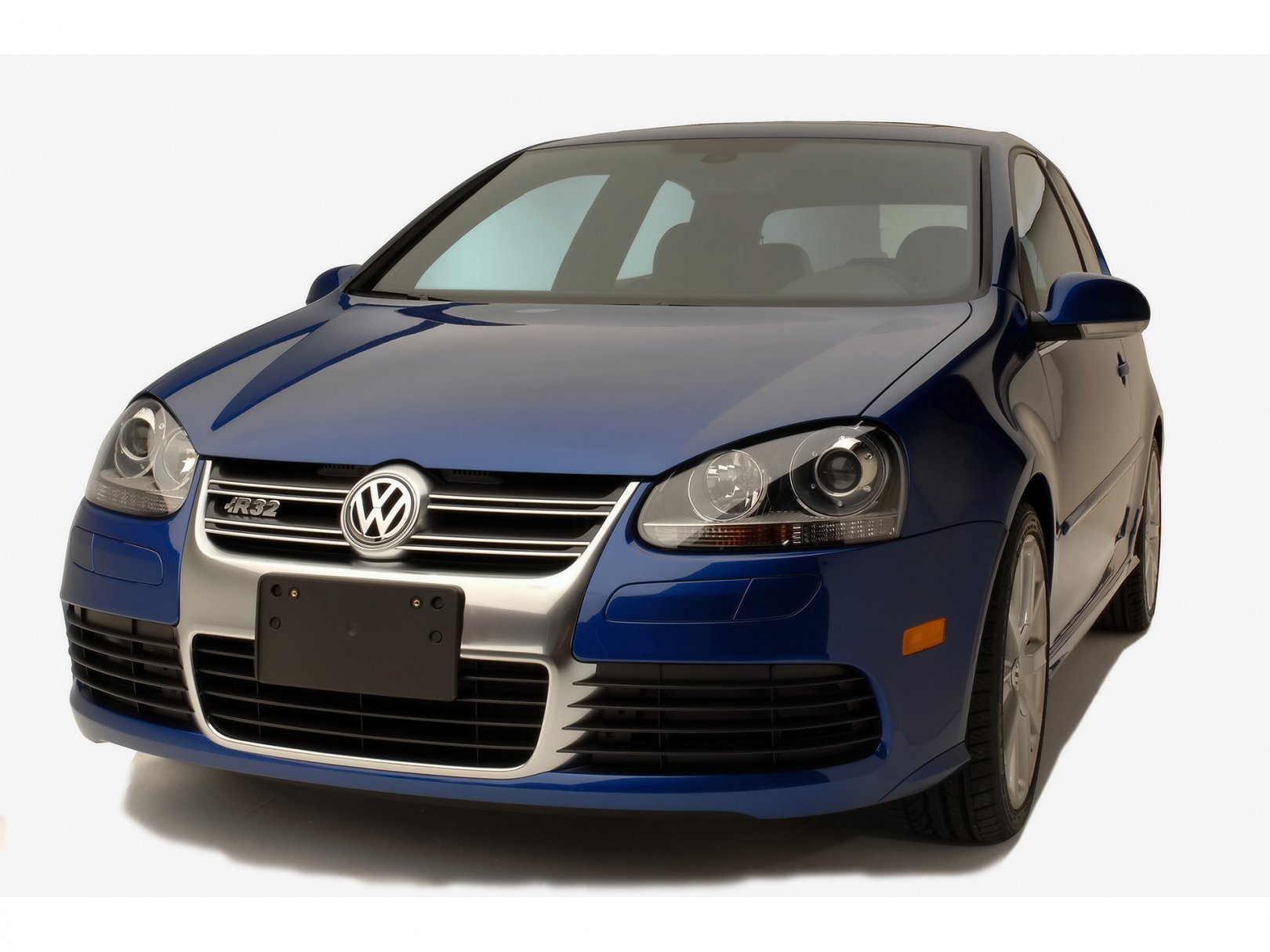 Foto: Volkswagen R32 Front Angle (2008)