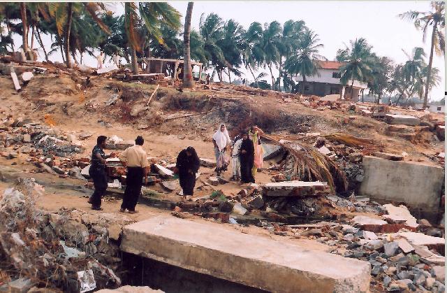 http://www.celysvet.cz/novinky/foto/hurikany-mohou-spustit-tsunami-3.jpg