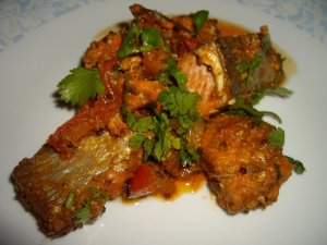 Recept online: Kari s tuňákem: Indická specialita -  kari s tuňákem ,ananasem a kokosovým mlékem